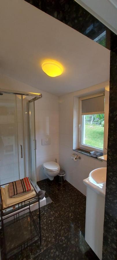 Apartman Nevia Lka Opric Exteriér fotografie